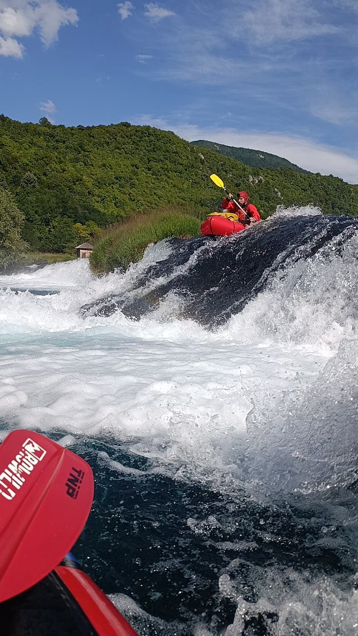 Packrafting río Una tramo T2 Tramo clásico en el PN des de la cascada Štrbaćki buk a Lohovo